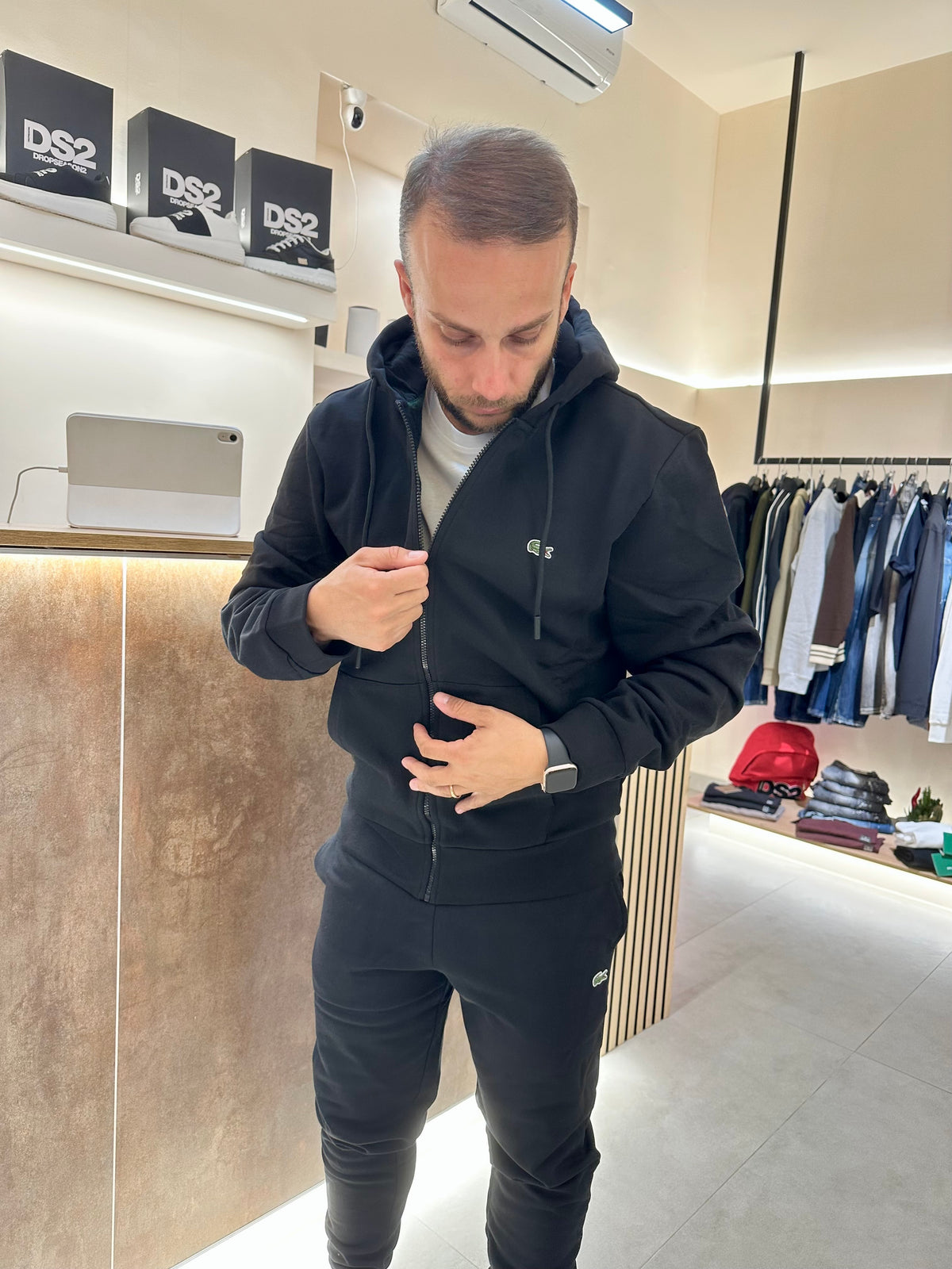 Tuta Lacoste con zip