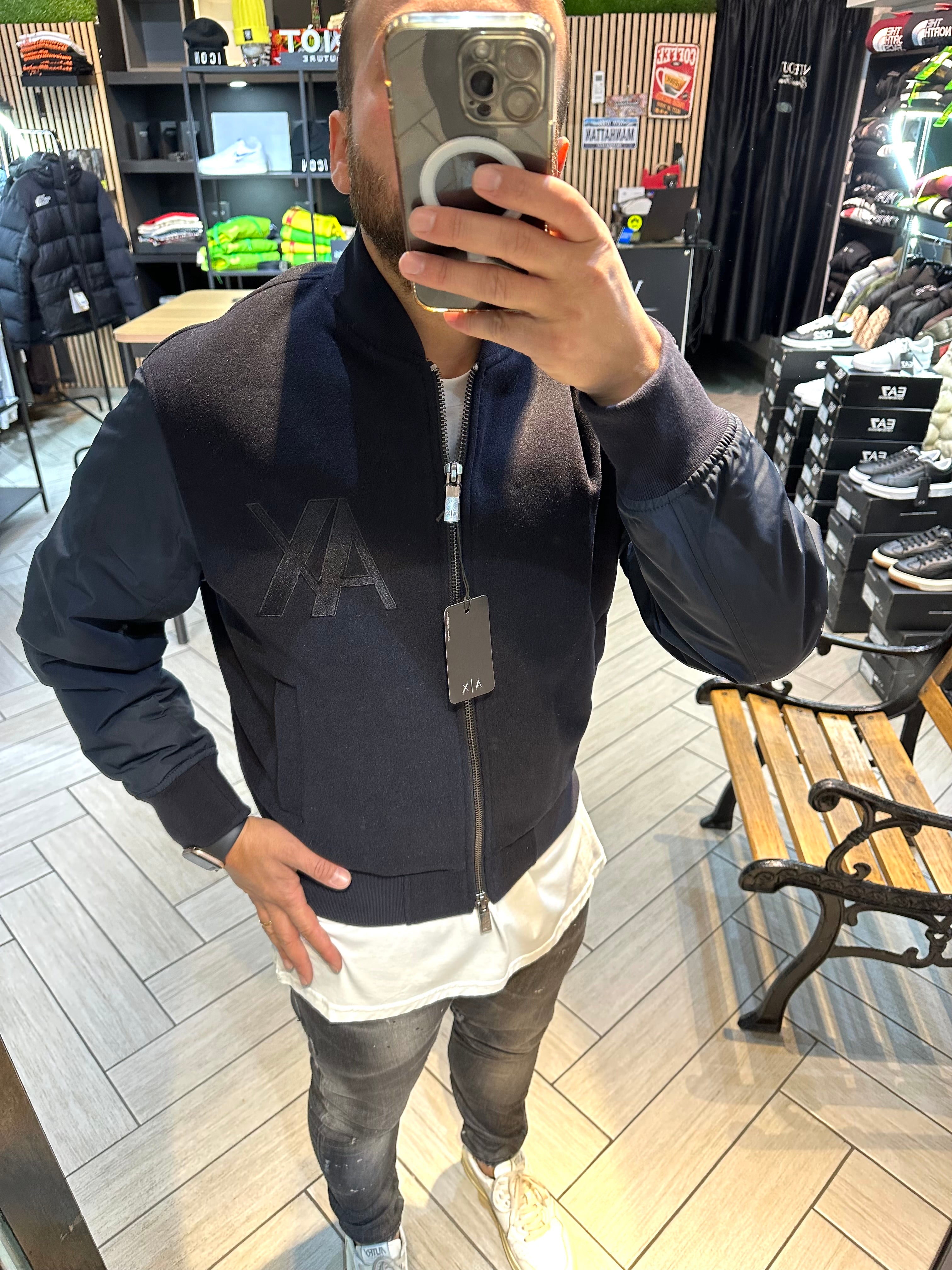 College Armani Exchange