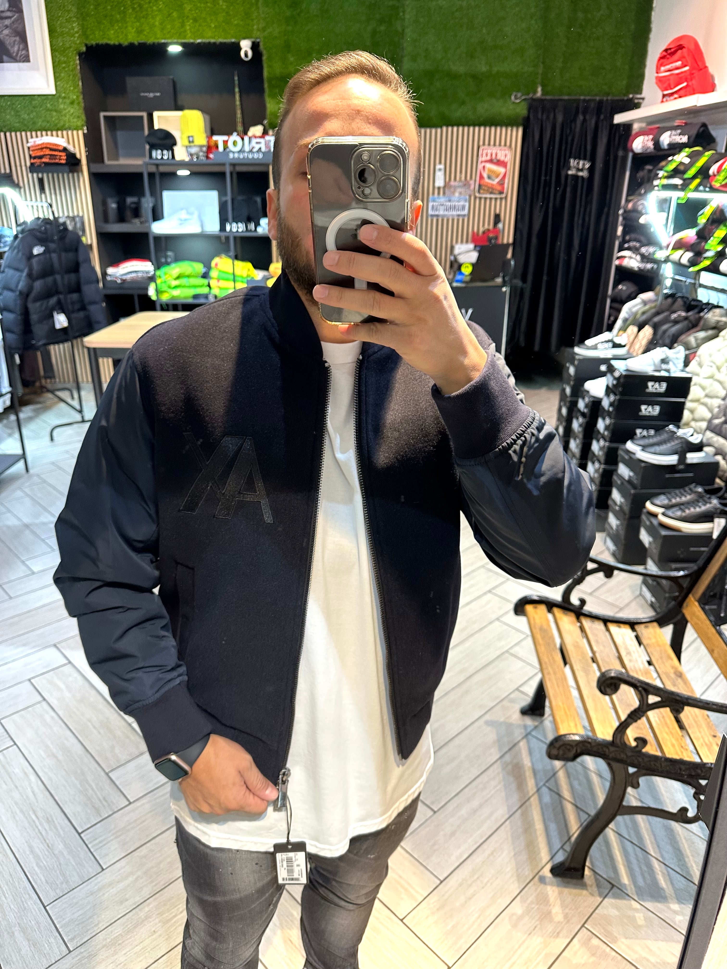 College Armani Exchange