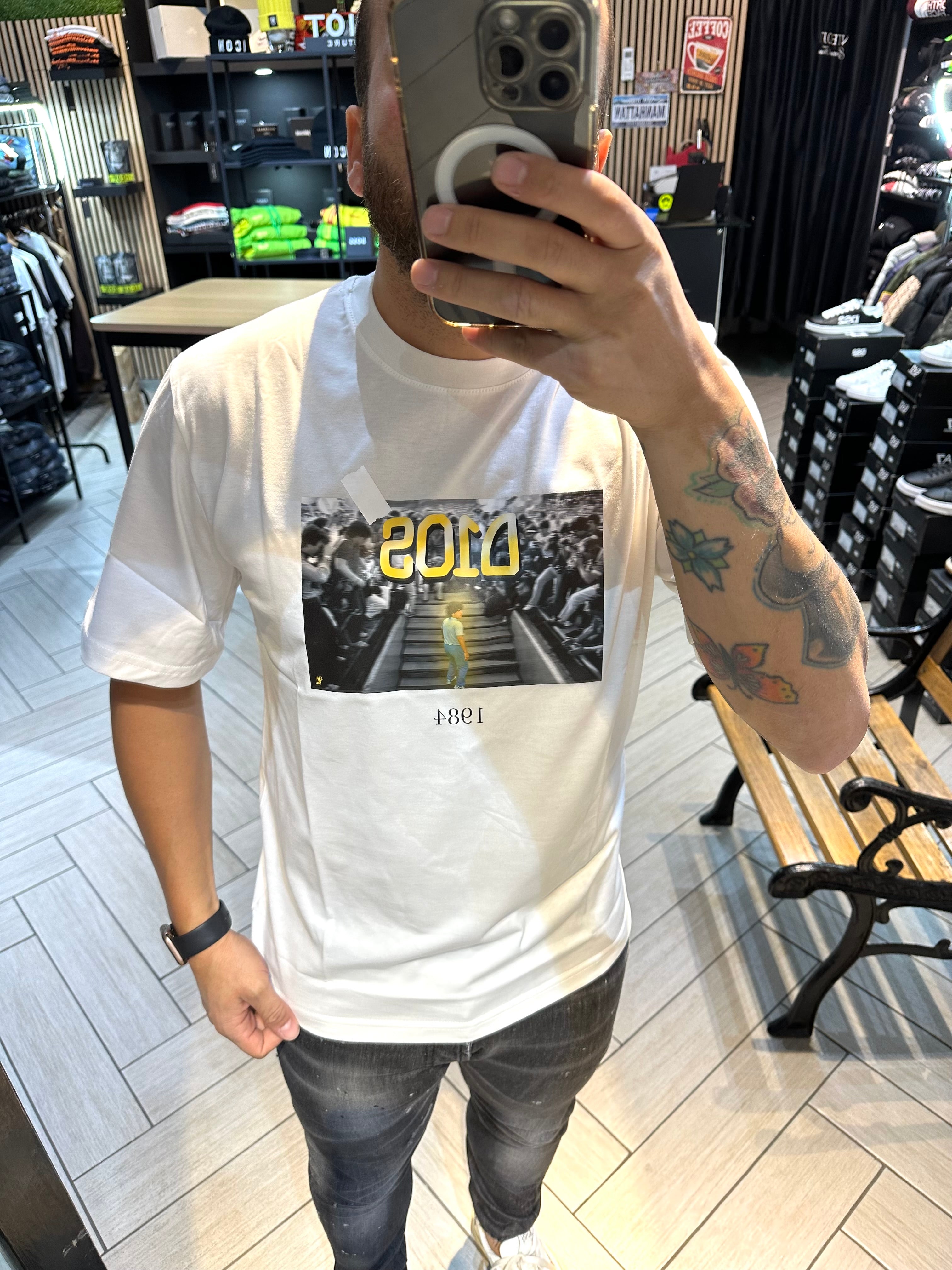 T-shirt Throwback