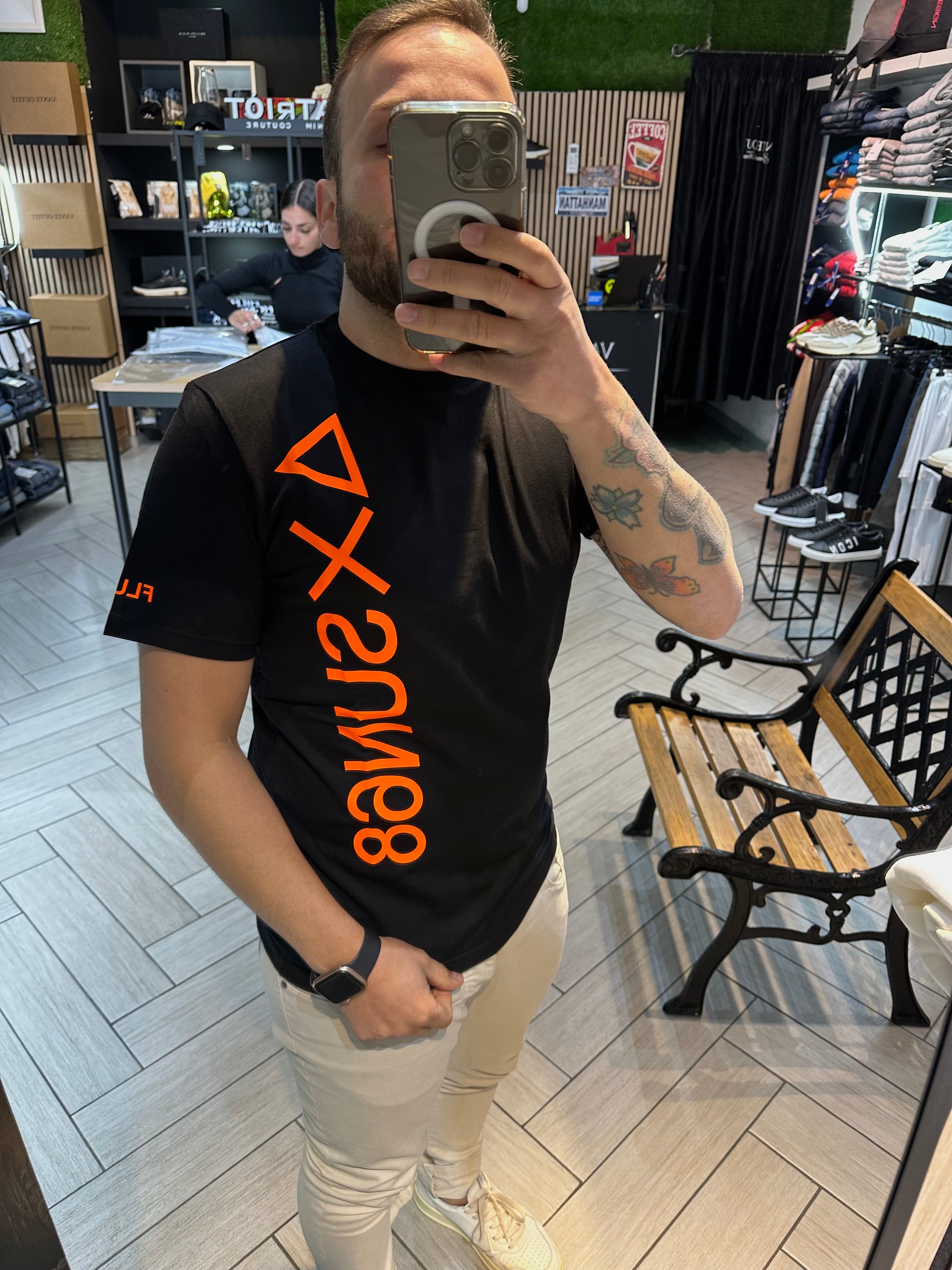 T-Shirt SUN68