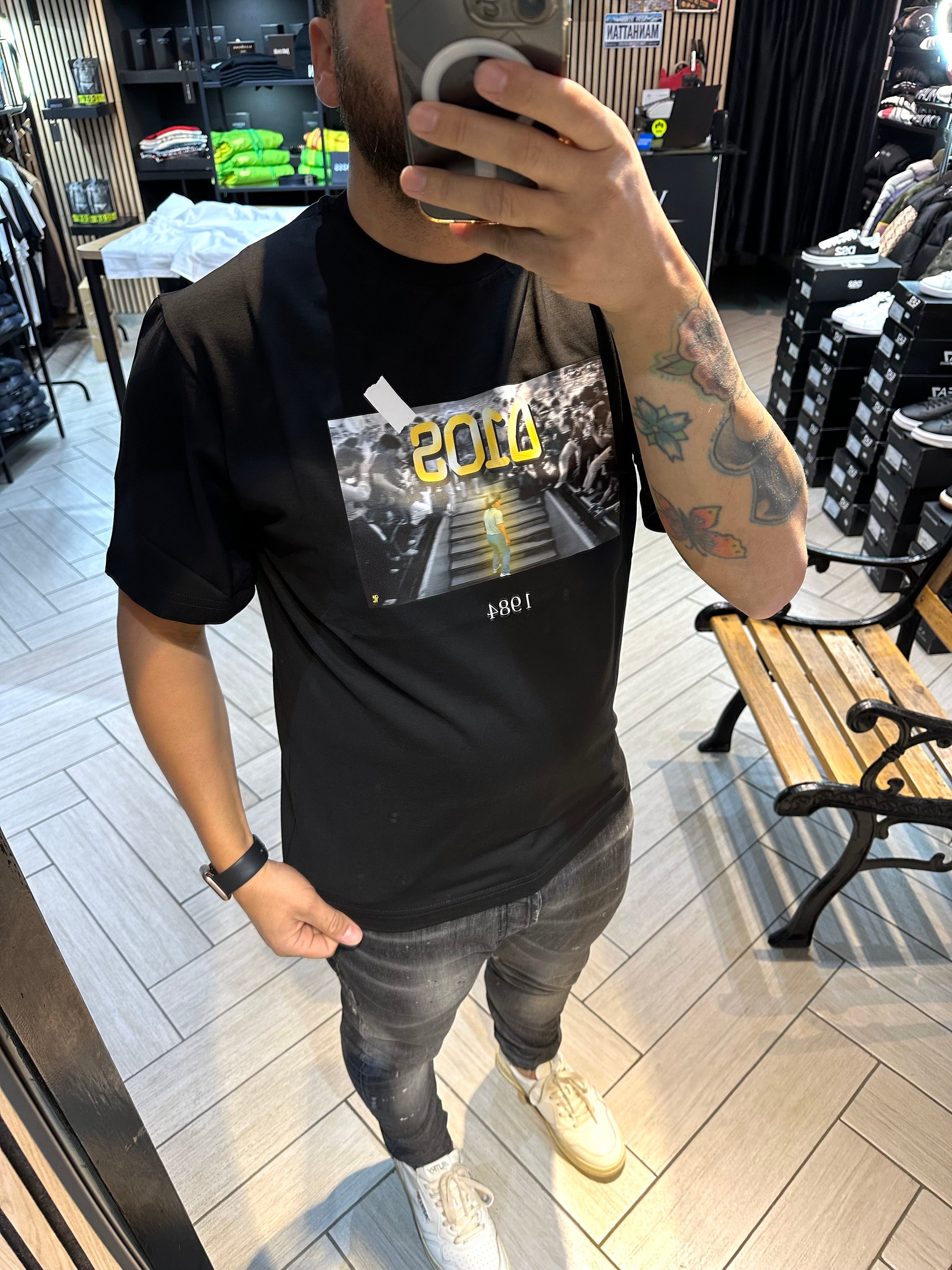 T-shirt Trowback