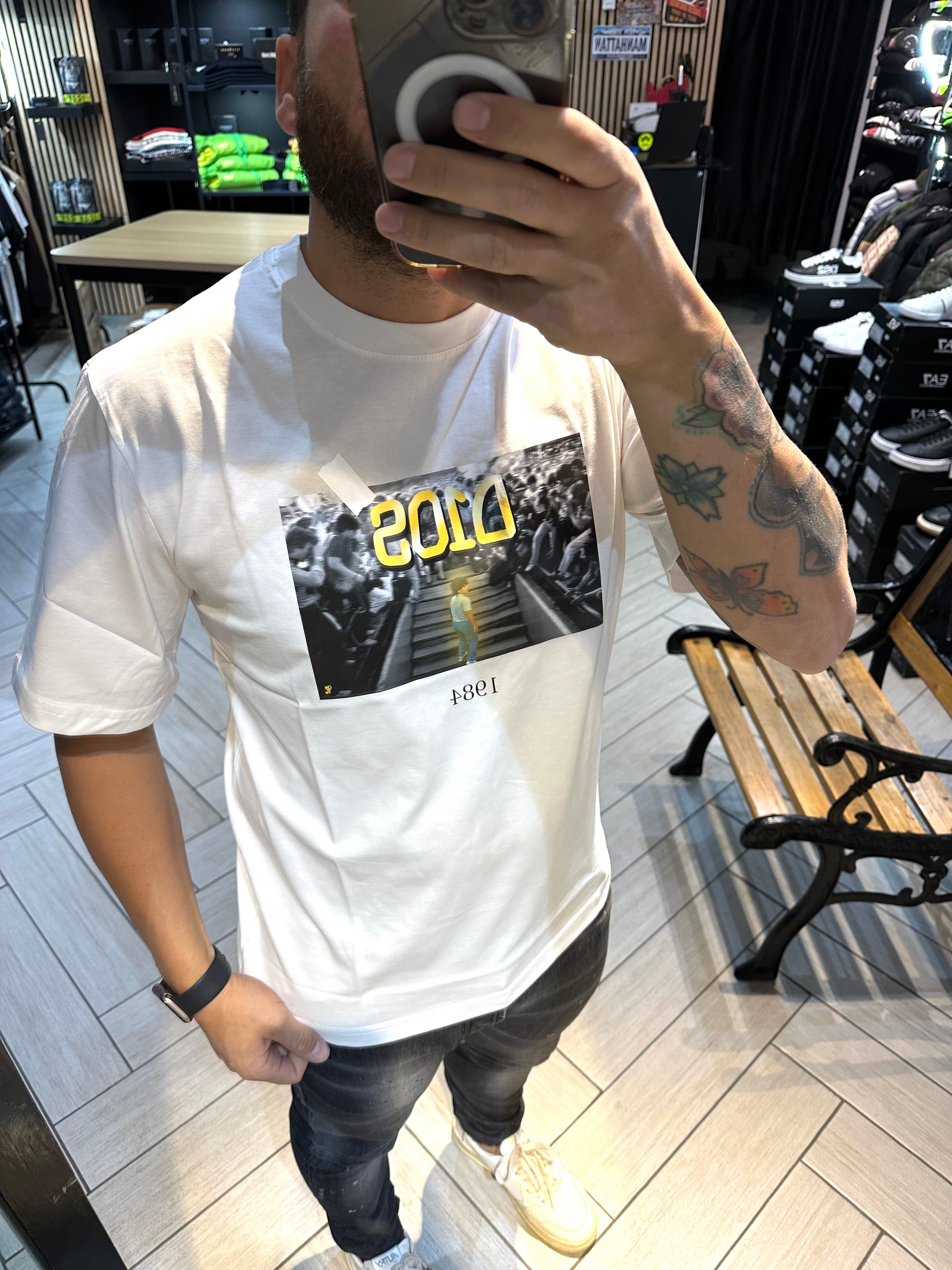 T-shirt Throwback