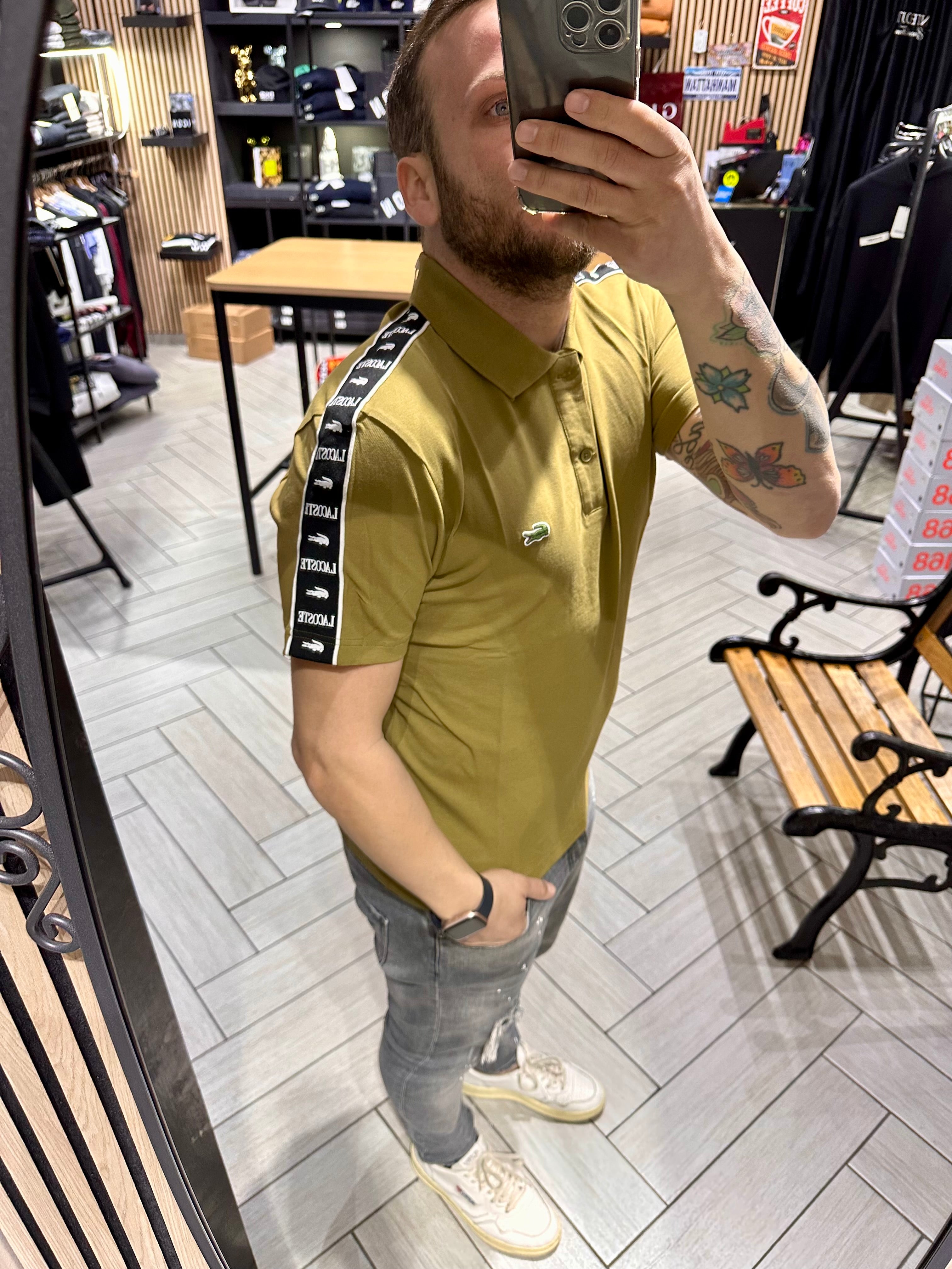 Polo Lacoste con fasce