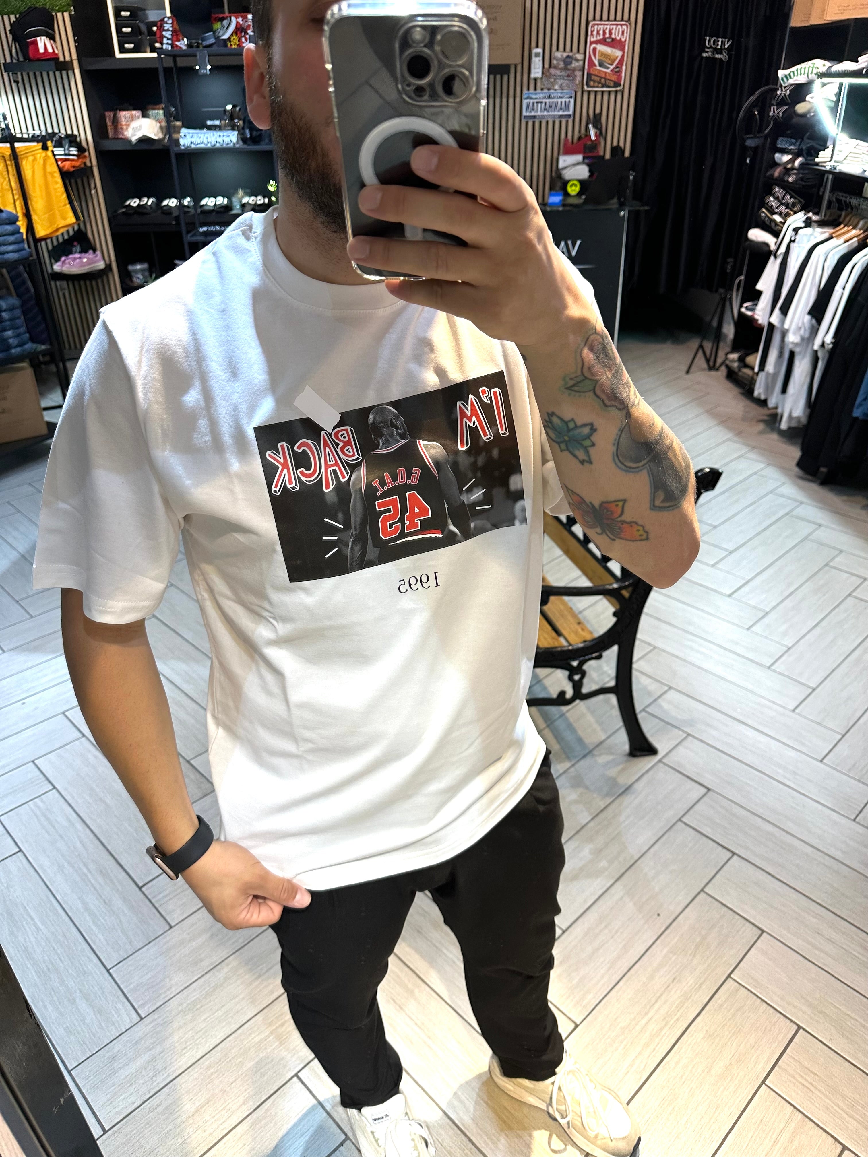 T-shirt Throwback